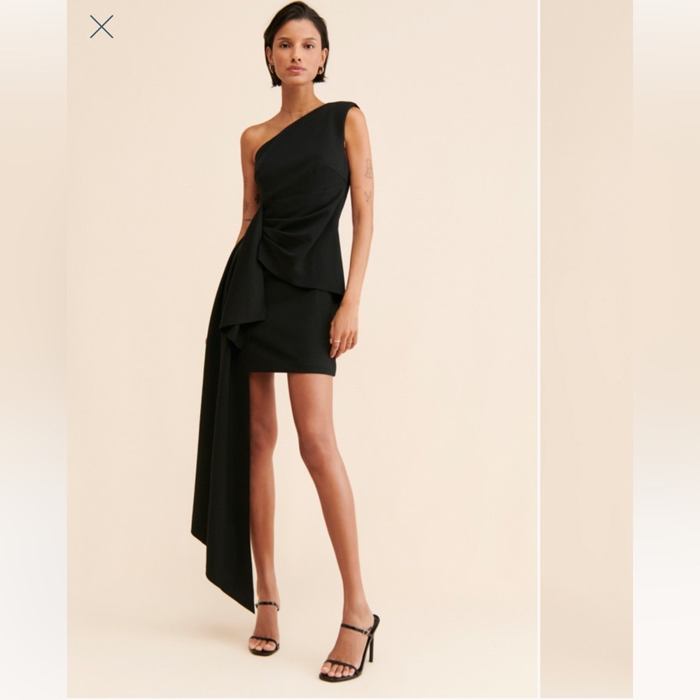 Elliatt Black Asymmetrical Dress